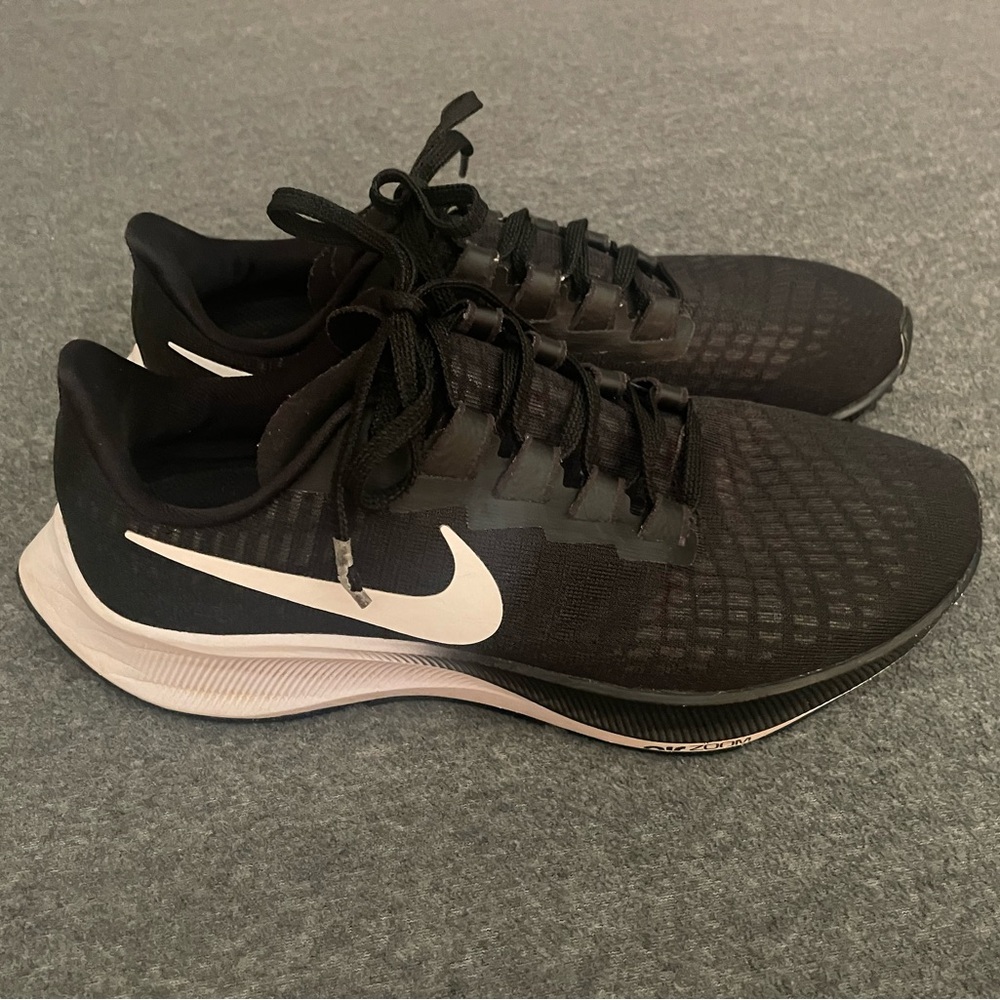 Women’s black Nike Air Zoom Pegasus 37 size 8